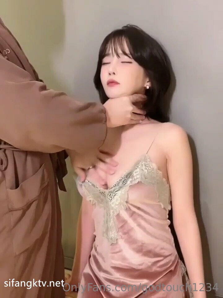 极品鲍鱼白虎美女主播用道具 很是诱惑喜欢不要错过